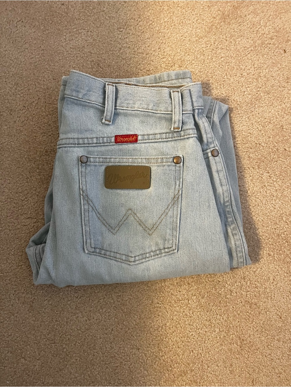 Women’s Wrangler Light Wash High Waisted Slim Fit Cowboy Cut Jeans